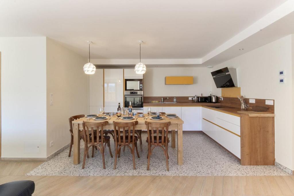 LAbeille Renovated 4 bedroom 8 person 110sqm Views appartement pied des pistes 2