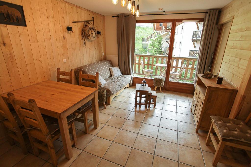 LAlpin Appartement 2ch au pied des pistes tarif lits faits et linge de toilette compris appartement pied des pistes 3
