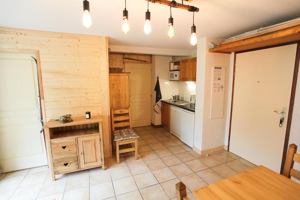 LAlpin Appartement 2ch au pied des pistes tarif lits faits et linge de toilette compris appartement pied des pistes 7