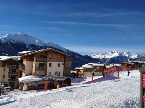 LAlpin Appartement 2ch au pied des pistes tarif lits faits et linge de toilette compris appartement pied des pistes