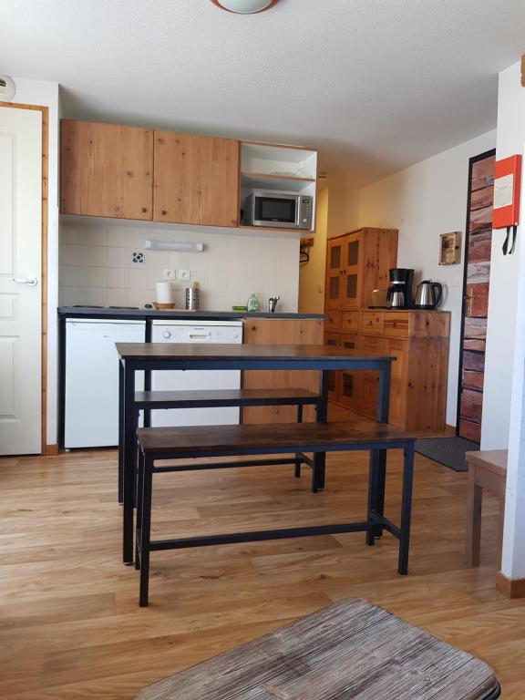LApres ski Chamrousse 1700 appartement pied des pistes 13