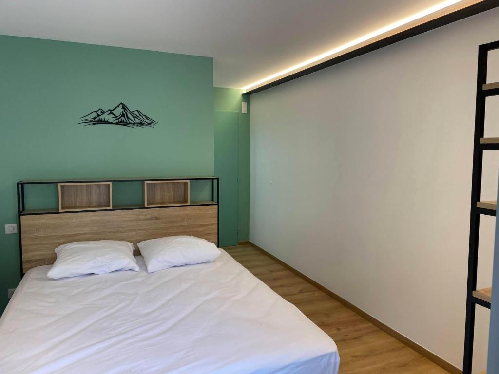 LE CHOUCAS LA MONGIE appartement pied des pistes 1