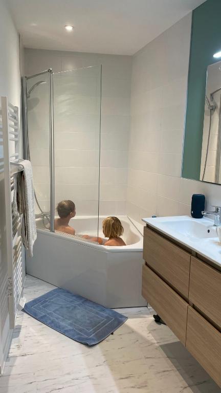 LE CHOUCAS LA MONGIE appartement pied des pistes 7