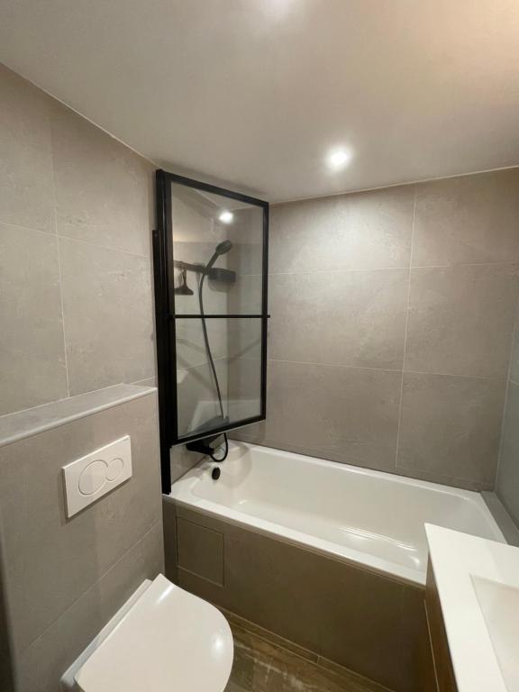 LE REFUGE LES 2 ALPES 1800 appartement pied des pistes 14