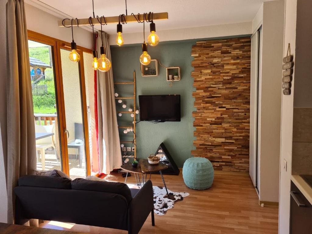LES ORRES 1800 Appartement 4 p JACUZZI balneo prive Vue piste piscine residence appartement pied des pistes 11