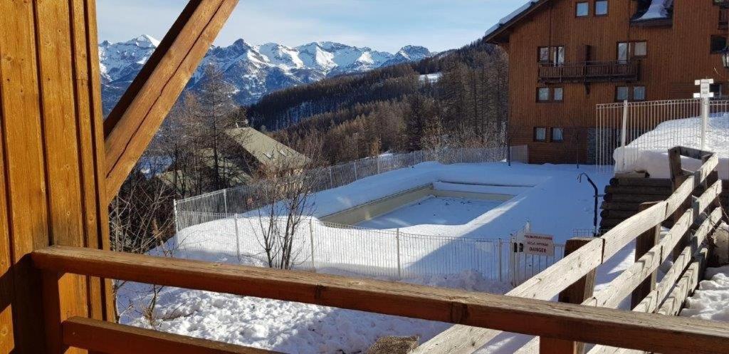 LES PETITS ETERLOUS Appartement T3 36m2 a Puy St Vincent 1800 Alpes du sud 6 personnes parking prive couvert appartement pied des pistes 12