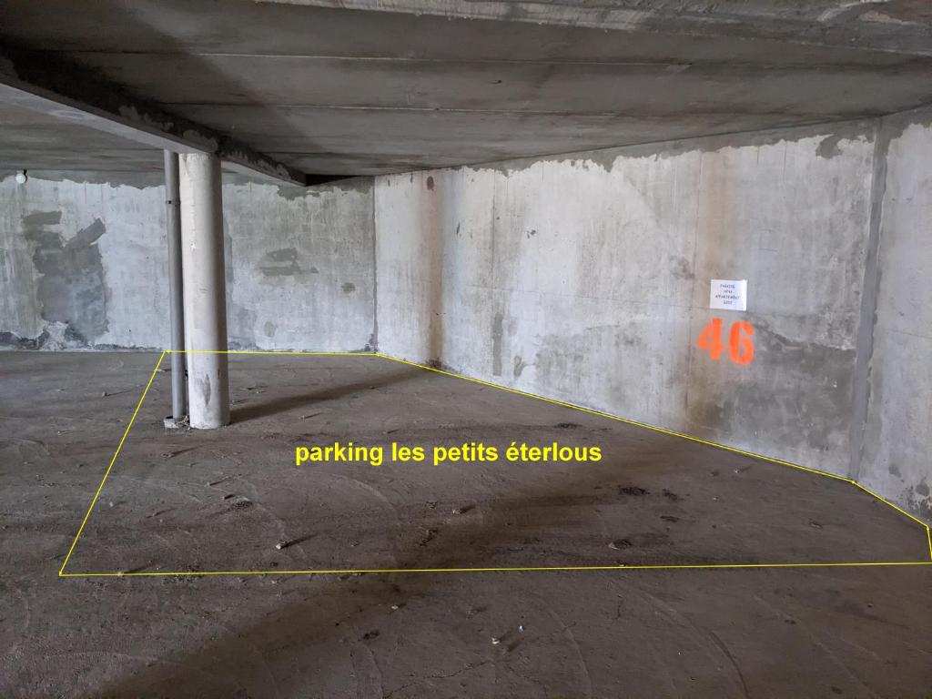 LES PETITS ETERLOUS Appartement T3 36m2 a Puy St Vincent 1800 Alpes du sud 6 personnes parking prive couvert appartement pied des pistes 9