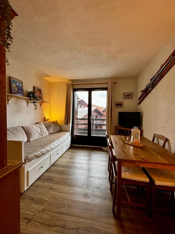 LETERLOU Studio Centre station appartement pied des pistes 1
