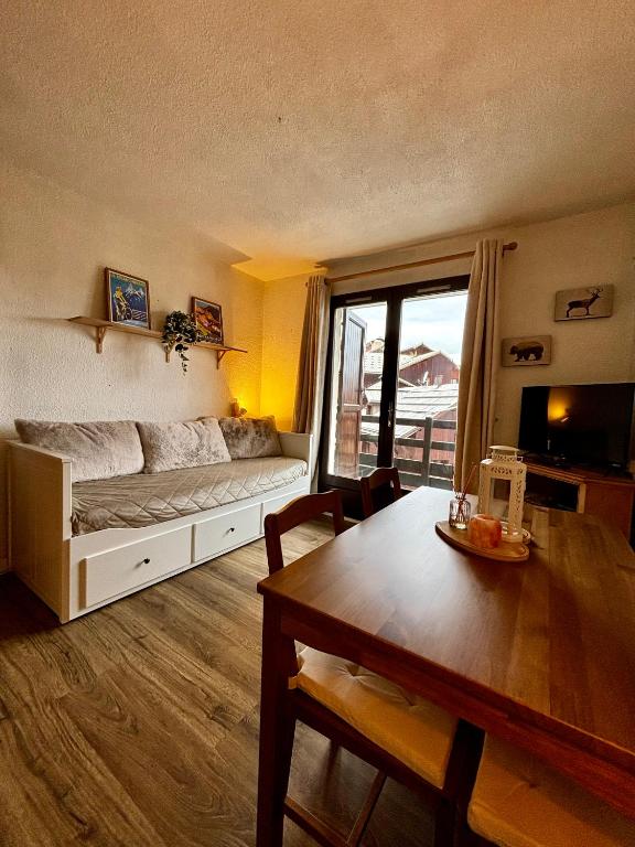 LETERLOU Studio Centre station appartement pied des pistes 2