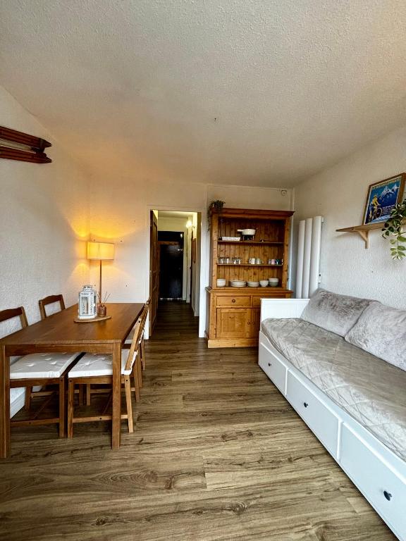 LETERLOU Studio Centre station appartement pied des pistes