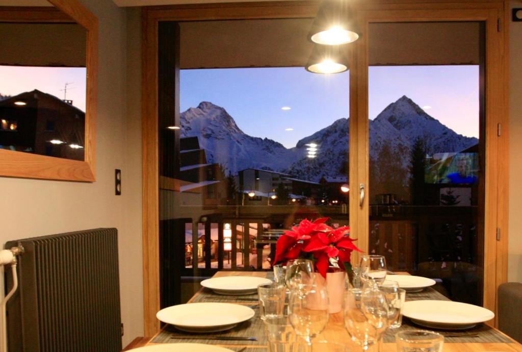 LEcrin Alpin somptueux 4 pieces NEUF coeur station appartement pied des pistes 12