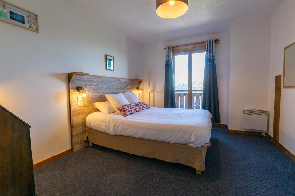 LEscale acces en telecabine hotel pied des pistes 19