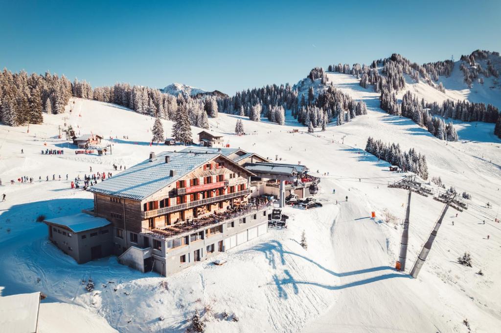 LEscale acces en telecabine hotel pied des pistes 4