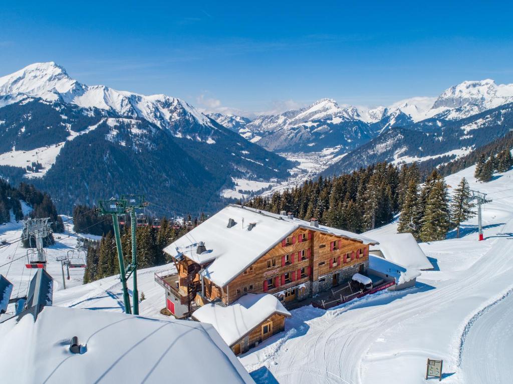 LEscale acces en telecabine hotel pied des pistes