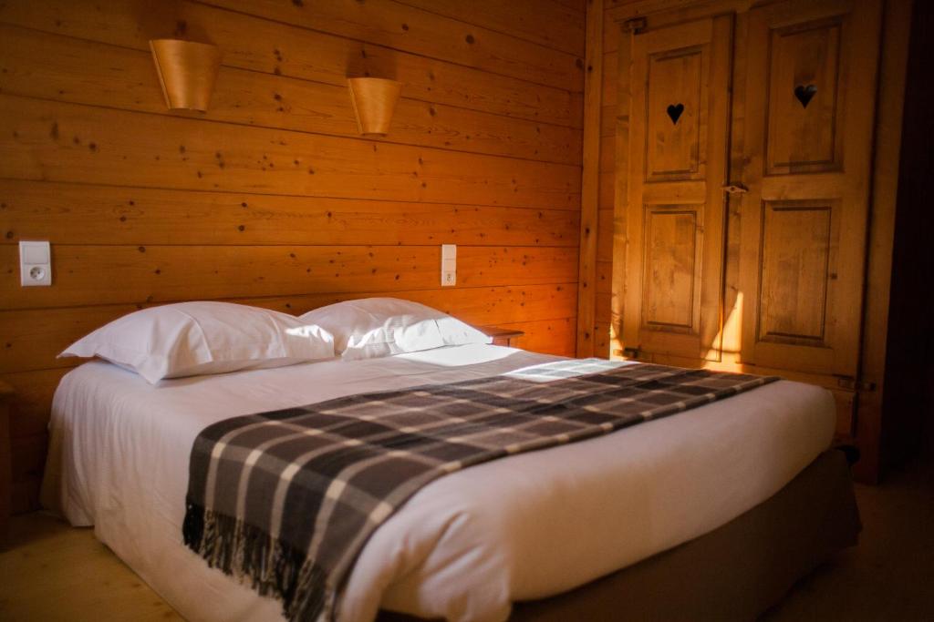 LOGIS Les Arobiers hotel pied des pistes 1