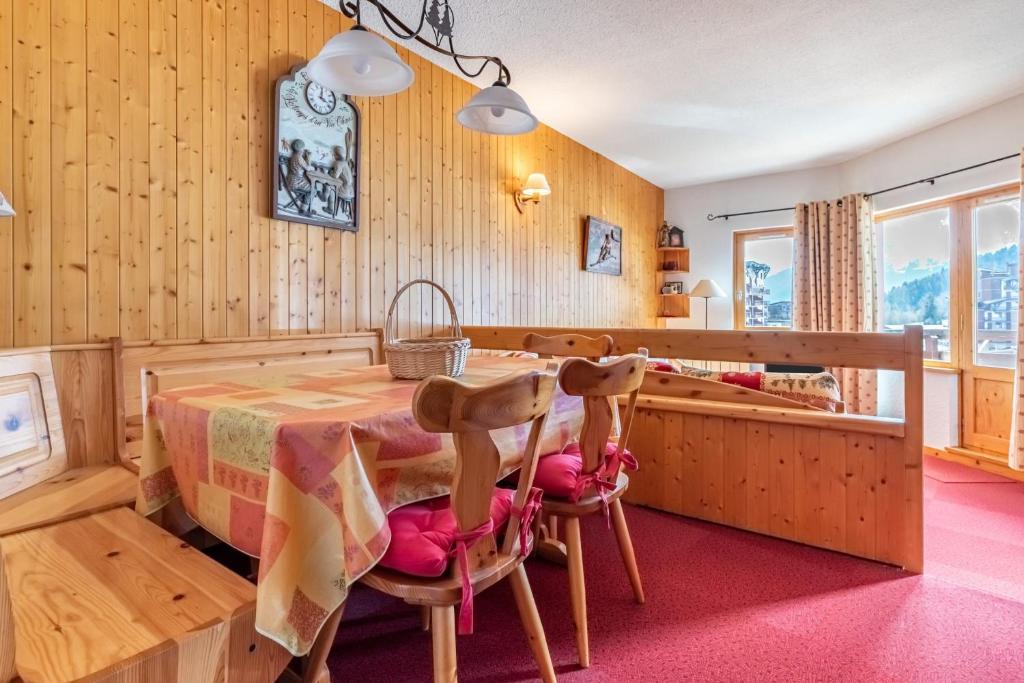 LUMINEUX Cocon avec BALCON et vue sur la Vallee appartement pied des pistes 4