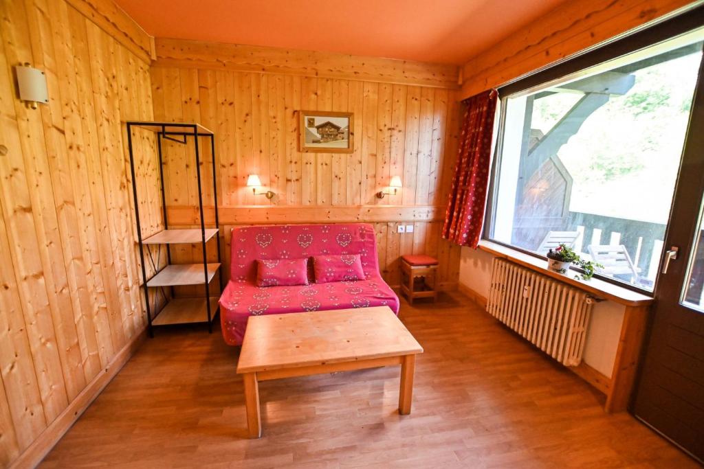 LUMINEUX studio avec BALCON a Combloux appartement pied des pistes 1