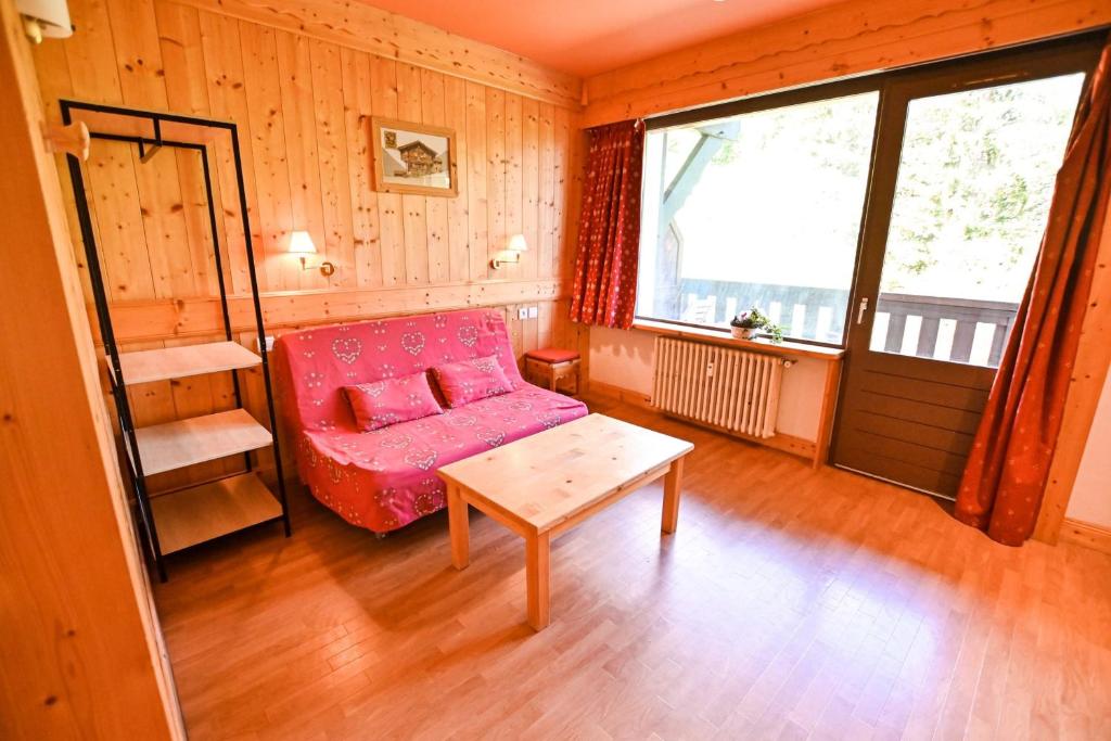 LUMINEUX studio avec BALCON a Combloux appartement pied des pistes