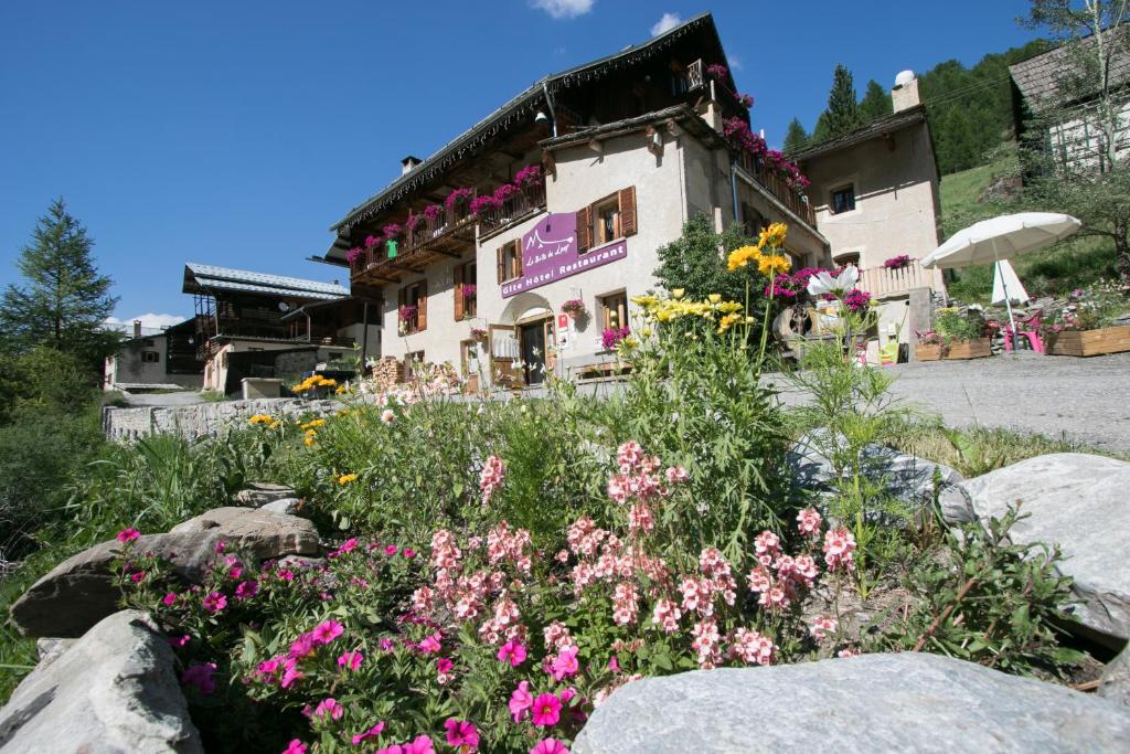 La Baita Du Loup hotel pied des pistes 9