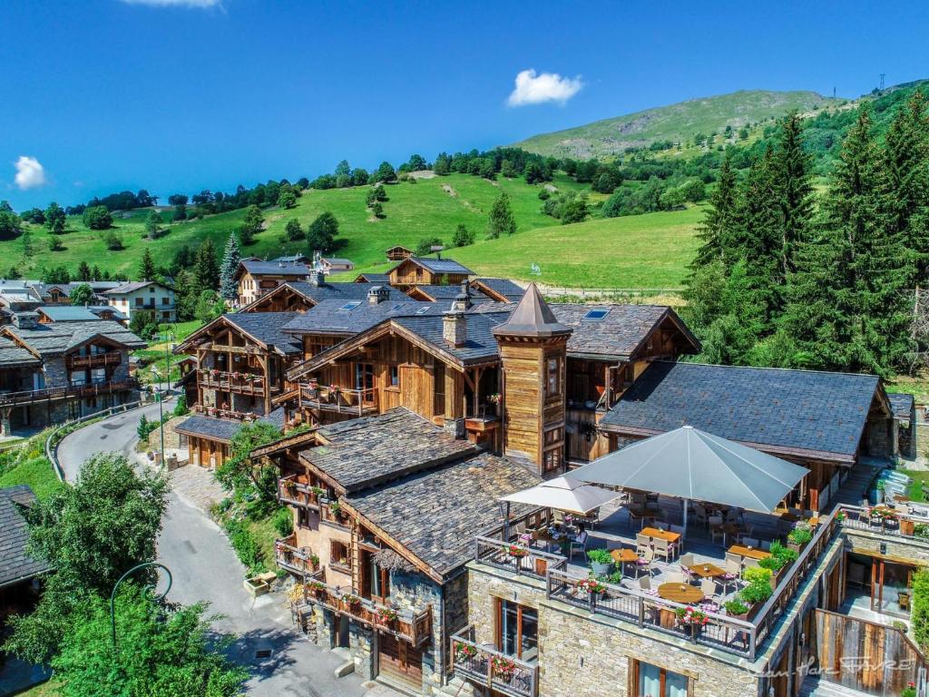 La Bouitte Hotel Relais Chateaux hotel pied des pistes 5