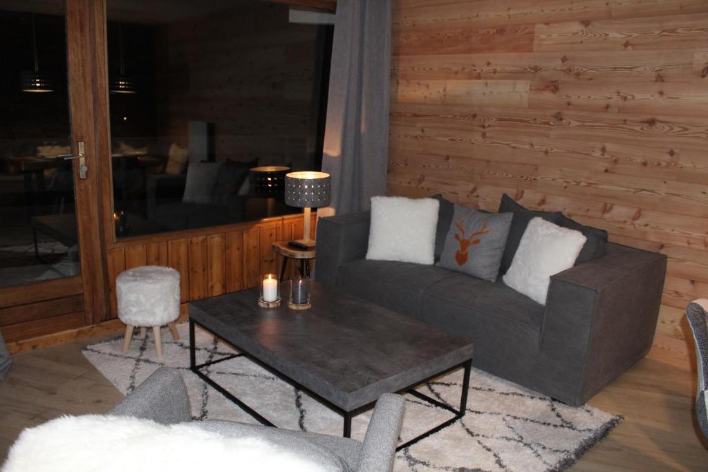 La Chamoisiere Montgenevre appartement pied des pistes 13