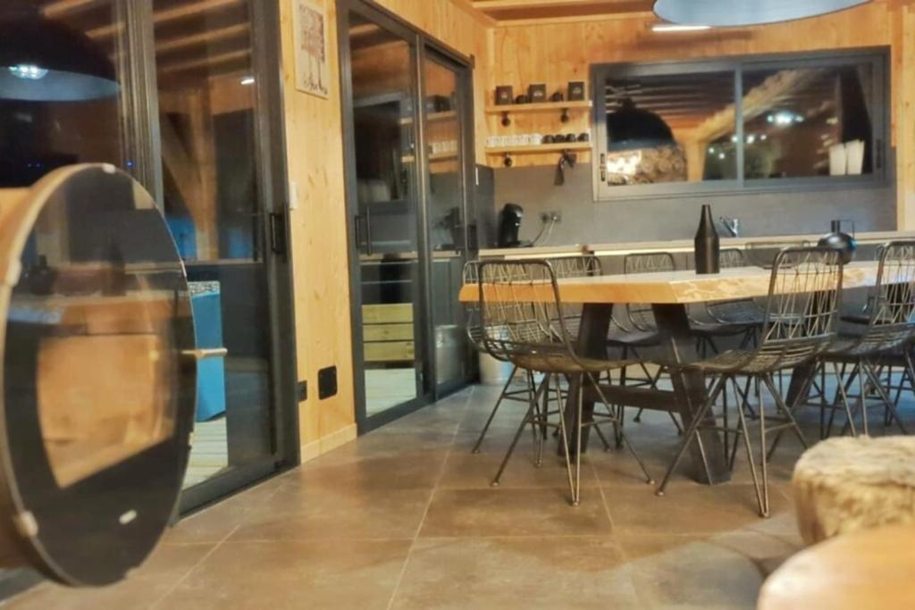 La Fleche 1 Chalet Standing Jacuzzi Privatif chalet pied des pistes 16