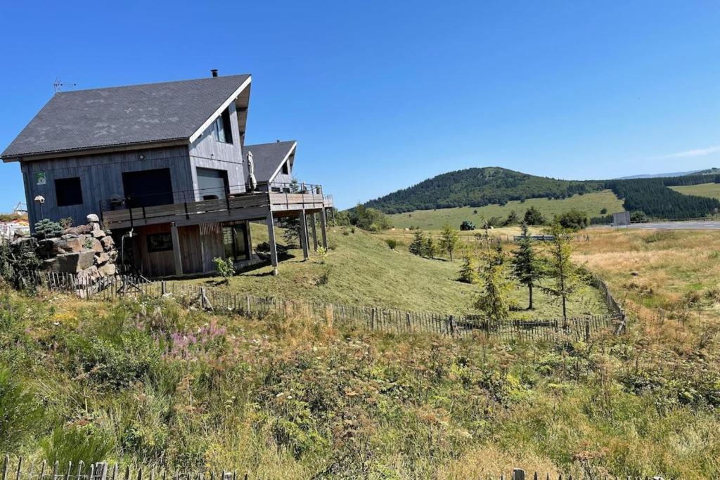 La Fleche 2 Chalet Standing Jacuzzi Privatif gite pied des pistes