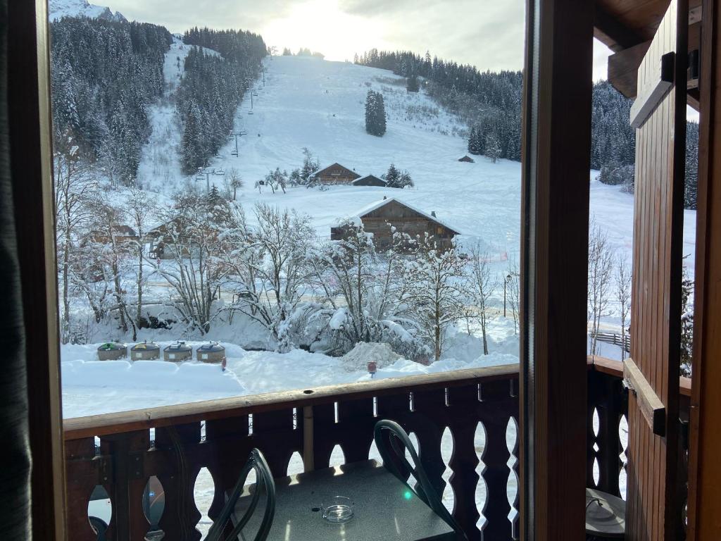 La Joly ChaletYap appartement pied des pistes 13