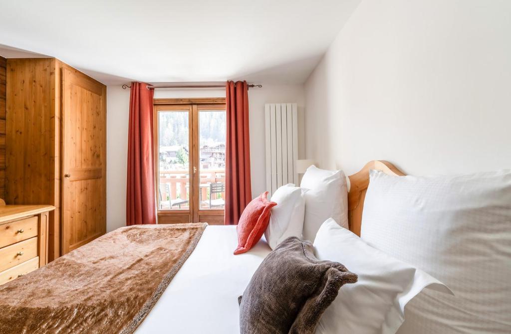 La Maison Hotel Les Peupliers hotel pied des pistes 13