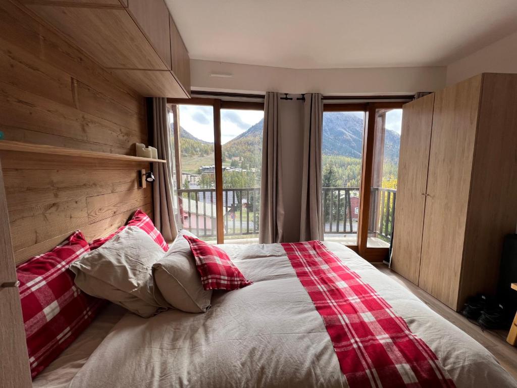La Marmotte Duplex 4 p. entierement renove avec vue magnifique appartement pied des pistes 1