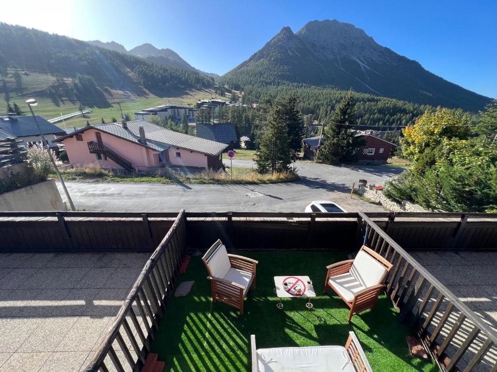 La Marmotte Duplex 4 p. entierement renove avec vue magnifique appartement pied des pistes 13