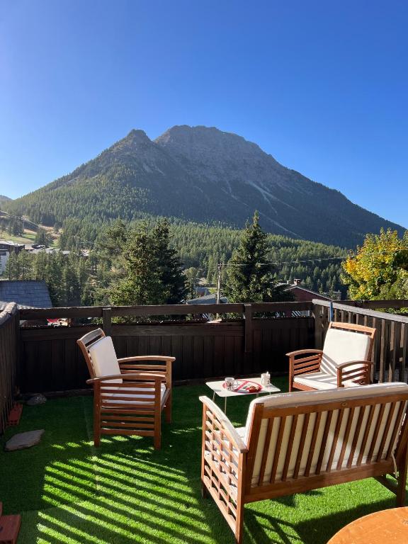 La Marmotte Duplex 4 p. entierement renove avec vue magnifique appartement pied des pistes 16