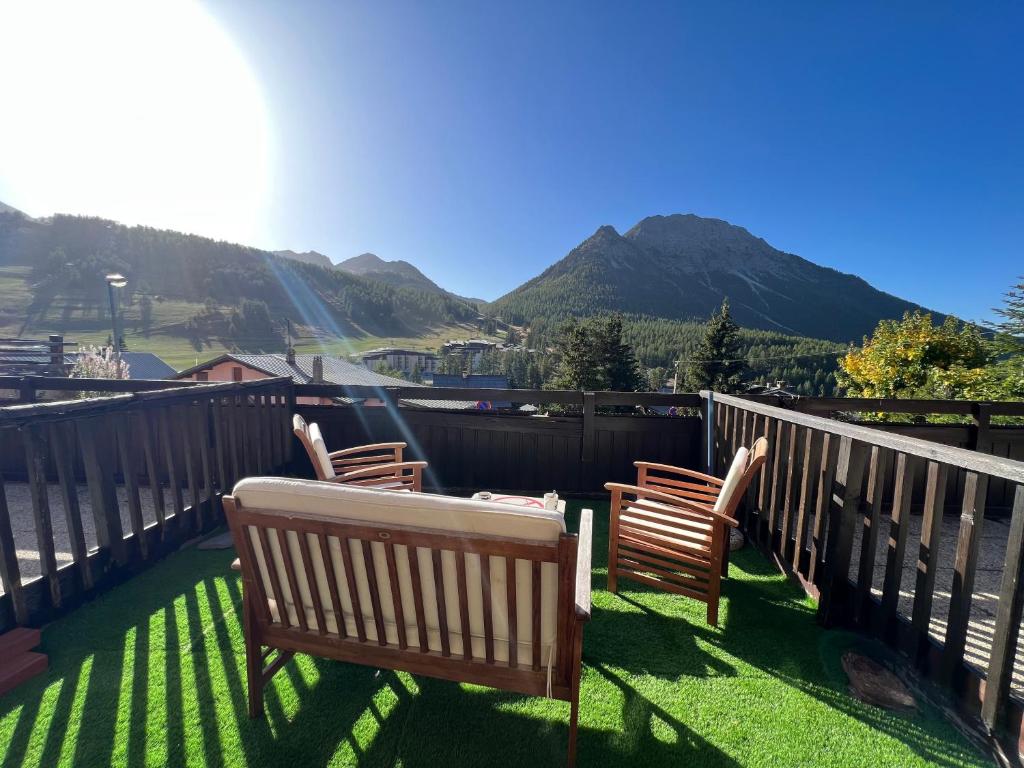 La Marmotte Duplex 4 p. entierement renove avec vue magnifique appartement pied des pistes 9