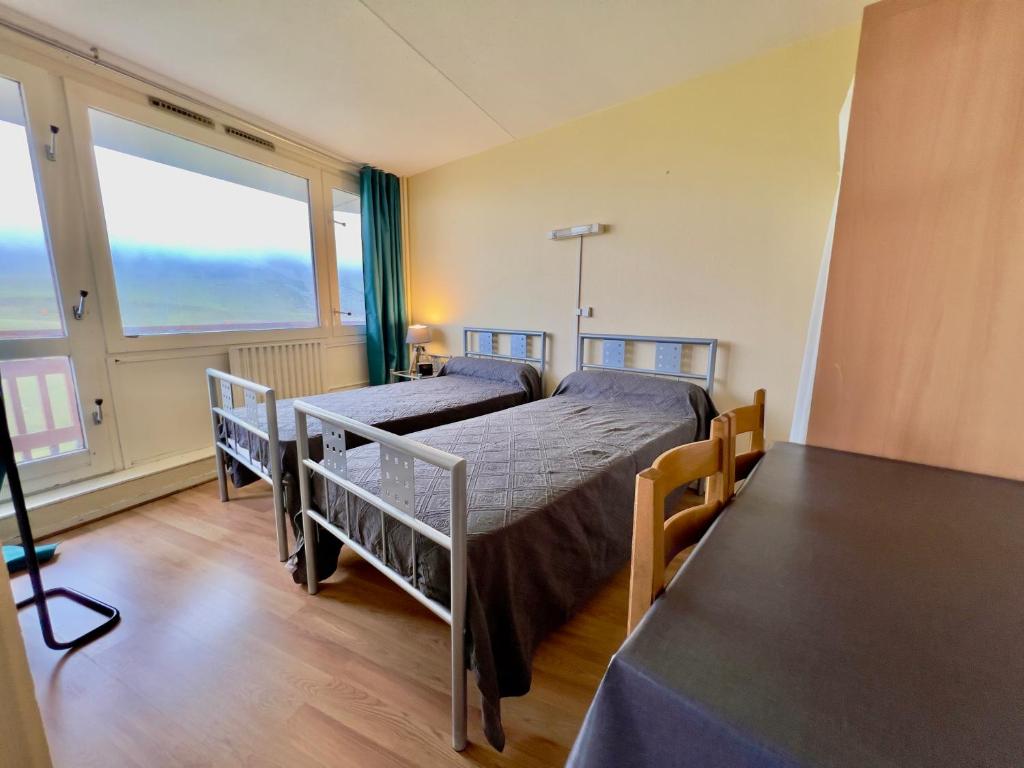 La Mongie Apt 2 ch 8 pers Place parking couvert Menage en suppl appartement pied des pistes 1
