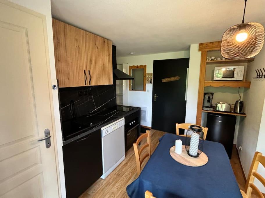 La Parenthese Chamroussienne Proche pistes de ski appartement pied des pistes 3
