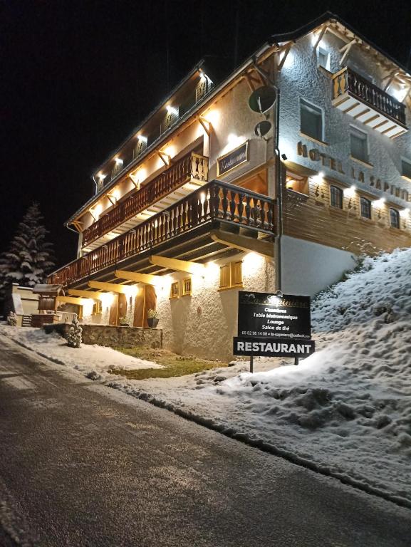 La Sapiniere hotel pied des pistes 4