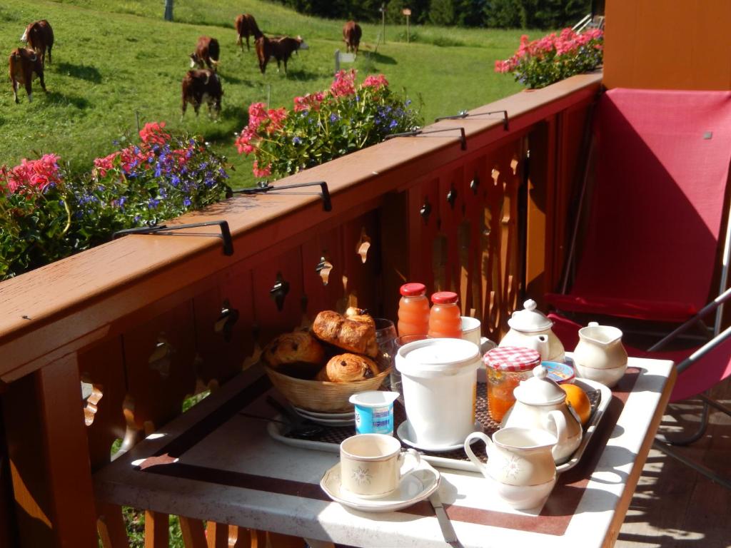 La Vieille Ferme hotel pied des pistes 17