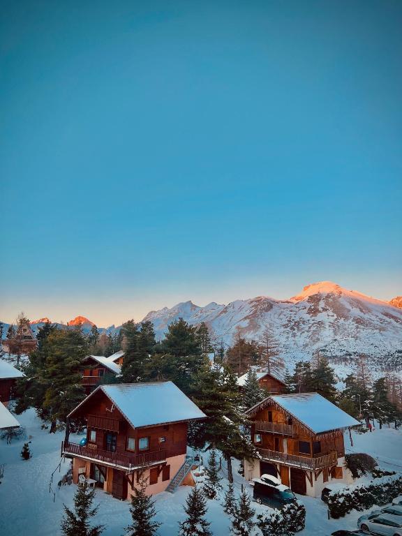 La joue du loup aux pieds des pistes et vue sur montagnes appartement pied des pistes 12