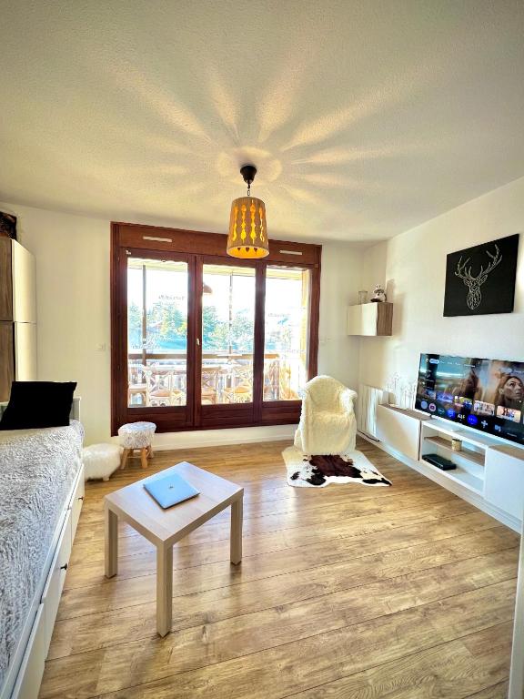La joue du loup aux pieds des pistes et vue sur montagnes appartement pied des pistes 14