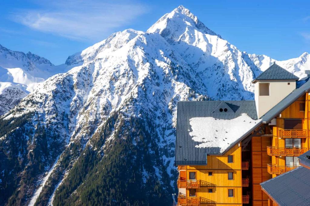 La plus belle vue des 2 Alpes appartement pied des pistes 14