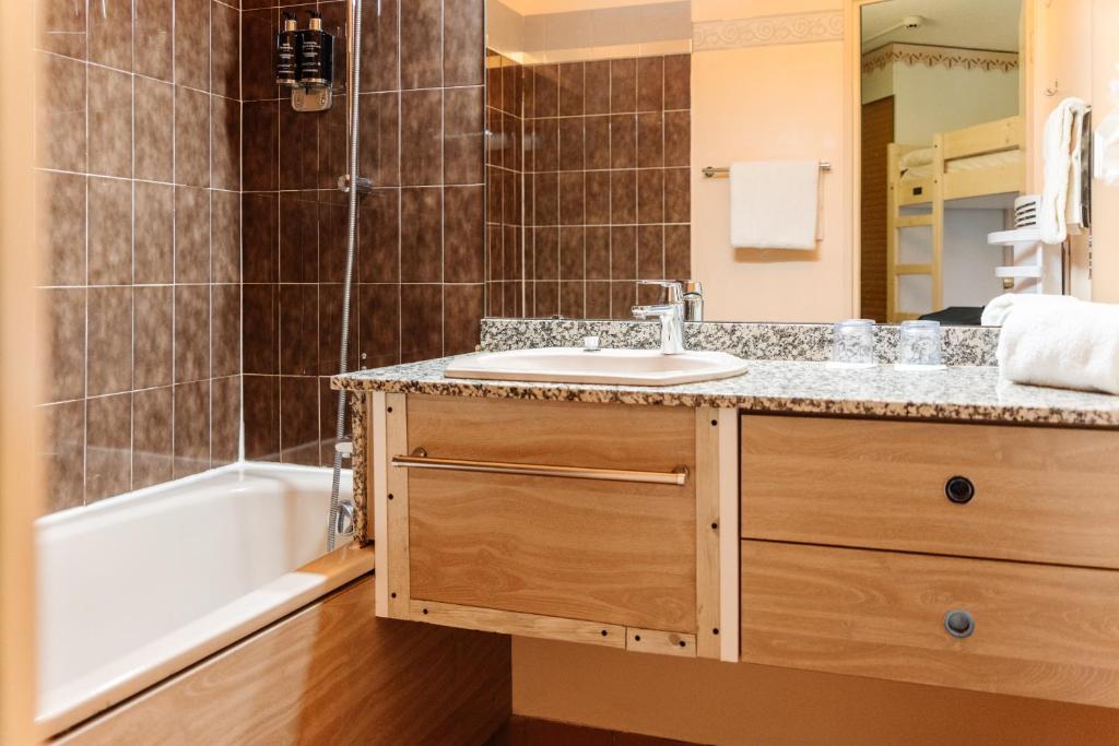 Lake Hotel Courchevel 1850 hotel pied des pistes 10