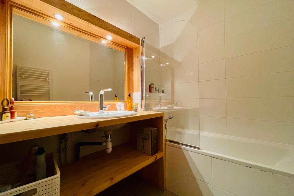 Large family nest with garden gite pied des pistes 10