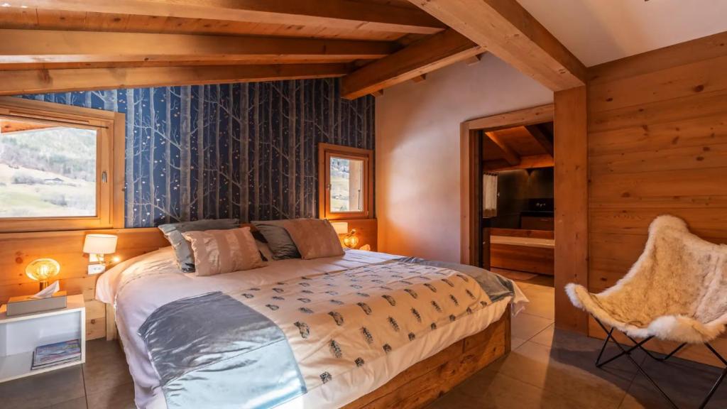 Large luxury chalet Megeve chalet pied des pistes 1