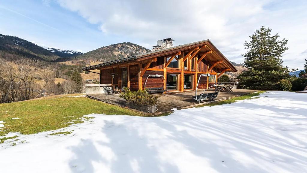 Large luxury chalet Megeve chalet pied des pistes 14