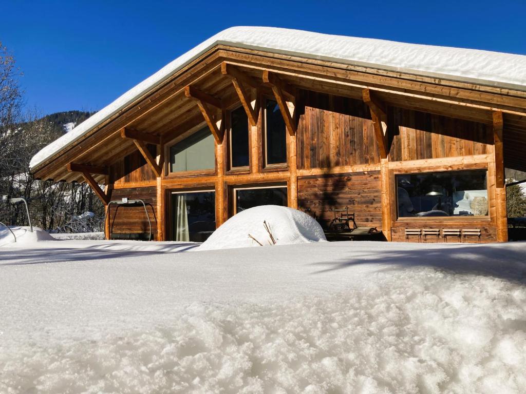 Large luxury chalet Megeve chalet pied des pistes 16