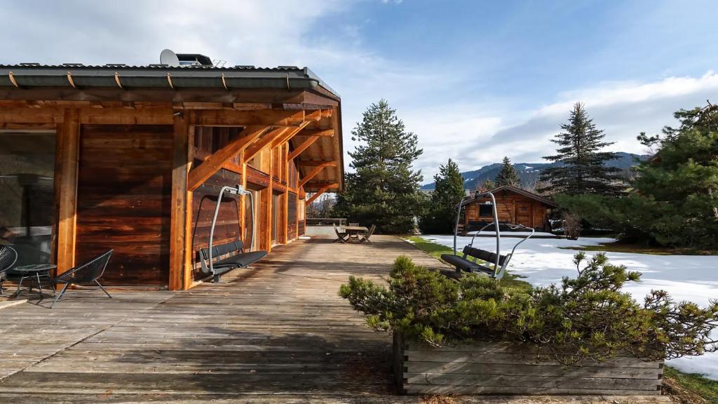 Large luxury chalet Megeve chalet pied des pistes 5