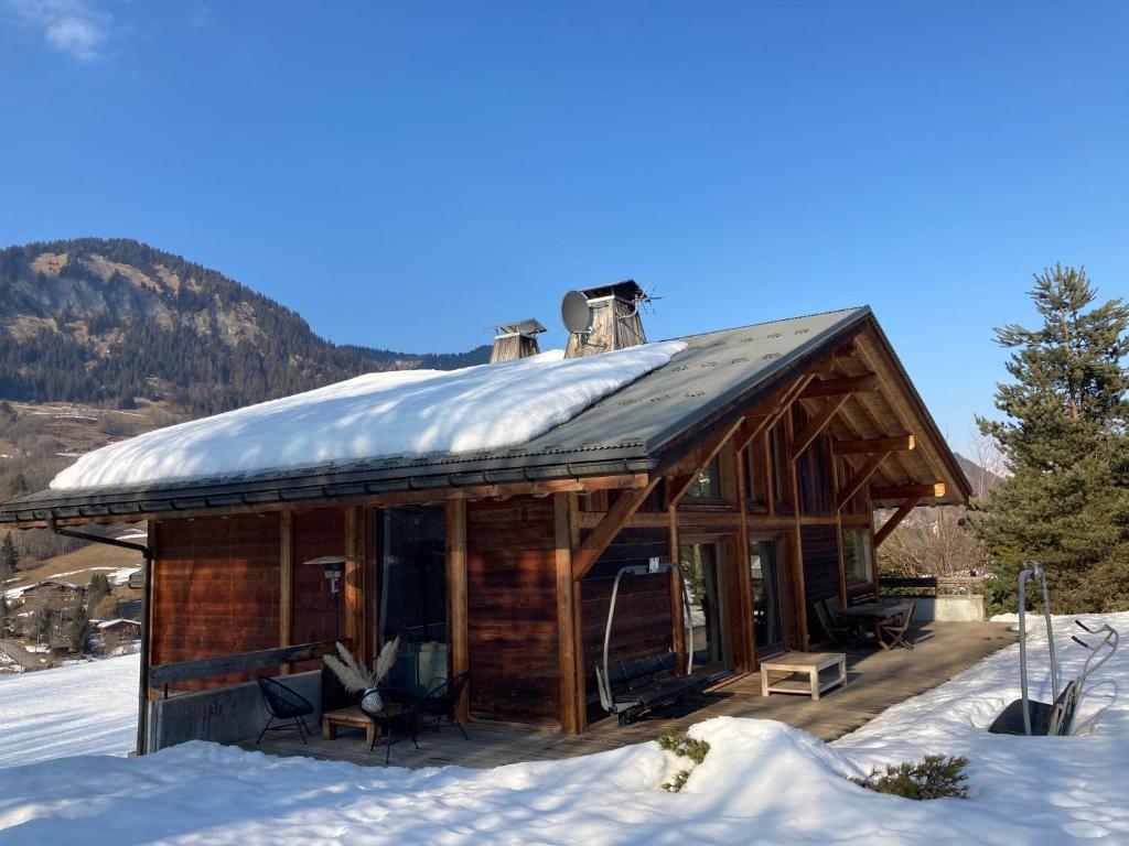 Large luxury chalet Megeve chalet pied des pistes
