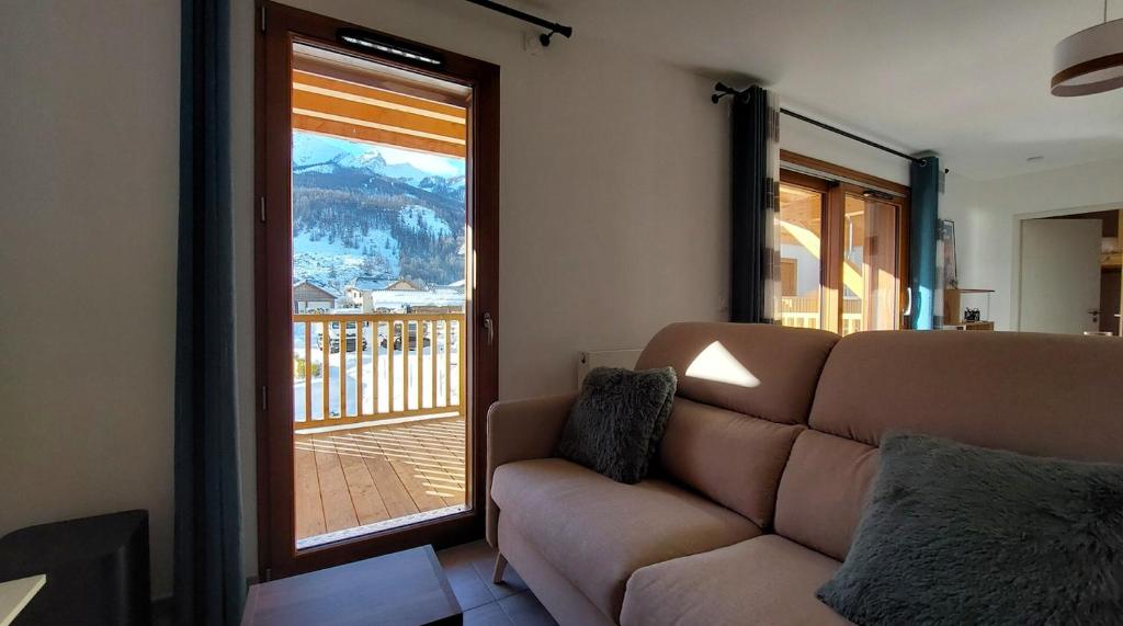 Large new T2 with terrace le dahu perche appartement pied des pistes 9