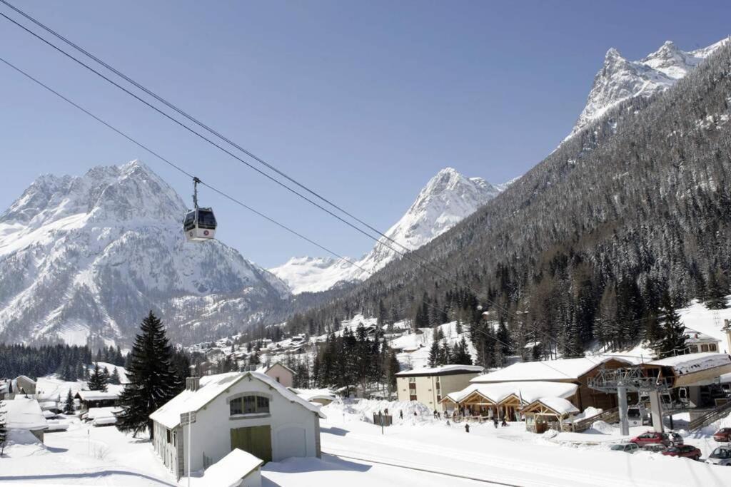 Large premium alpine apartment for 4 to 8 people appartement pied des pistes 7