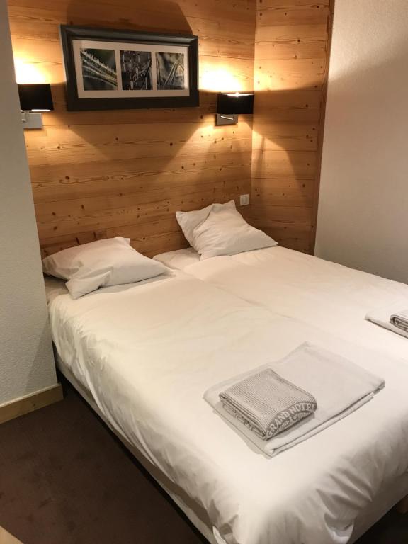 Large premium alpine apartment for 4 to 8 people appartement pied des pistes 9